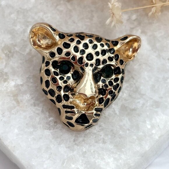 Leopard Head Gold Toned 3 Dimensional Black Enamel Spotted Vintage Cat Brooch - Picture 1 of 10